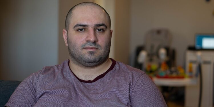 Gatineau Man Experiences Deep Discomfort Since Vaccines, Desperate for Relief