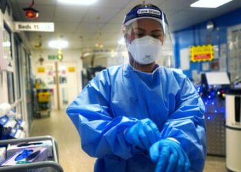 UK almost ‘flying blind’ on Covid this autumn, experts say