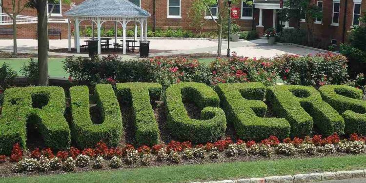 Rutgers University Faces Brutal Backlash for Nonsensical Student COVID Vaccine Mandate