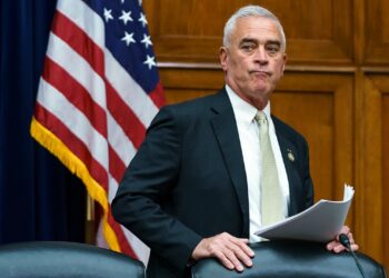 Congress Launches Investigation into Federal COVID Shot Mandates