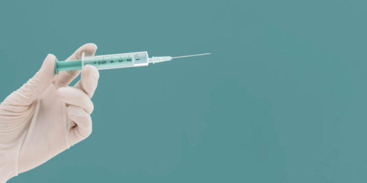 CDC Says Overweight People Need Longer Needles for Vaccinations