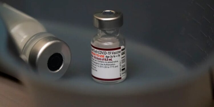 FDA Reacts to Calls for Pfizer Vaccine Recall Over DNA Fragments Concerns