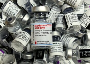 Nearly 1 in 3 COVID-19 Vaccine Recipients Suffered Neurological Side Effects: Study