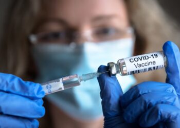Connection Found Between Moderna's COVID Vaccine and Chronic Hives: Recent Study Reveals