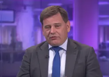 The Disclosure of a British Member of Parliament: 'The Elite Warned Me about an Impending Rise in Cancer Cases among the Vaccinated' - The Blazing Press