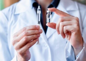 Neuroscientist Explains the Transmission of 'Contagious' Prions from Covid Vaccines to the Unvaccinated